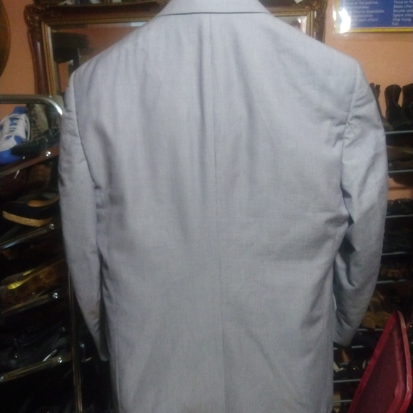 Jos A Bank Light Gray Pencil Stripe 2Btn/1Vent Suit Size 44R W38 Inseam28 - Picture 5 of 10